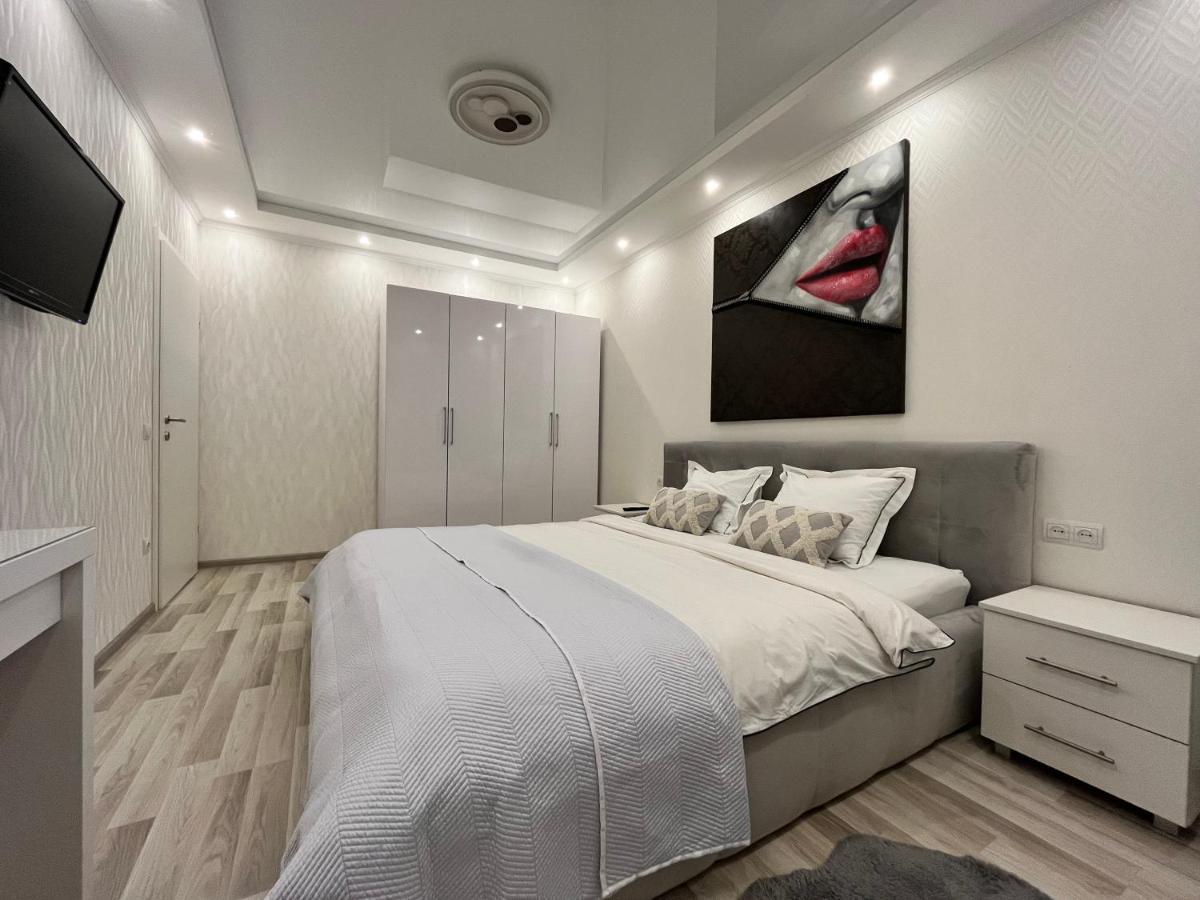Апартаменти В Arena Apart Polyana  Buitenkant foto